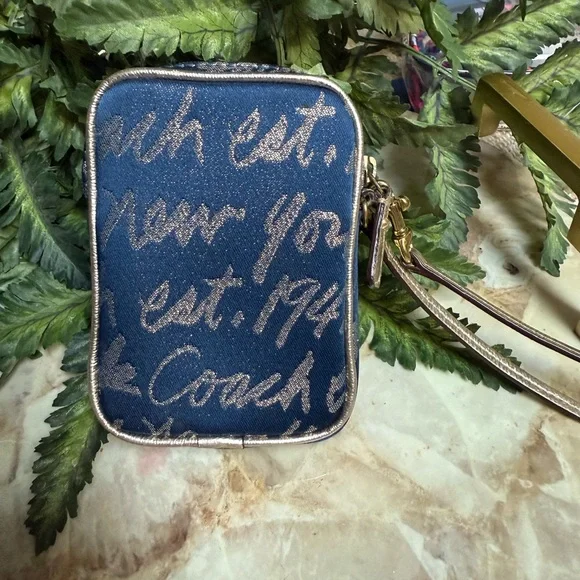 GUC- Coach Blue and Gold Heart Wristlet - Picture 3 of 5
